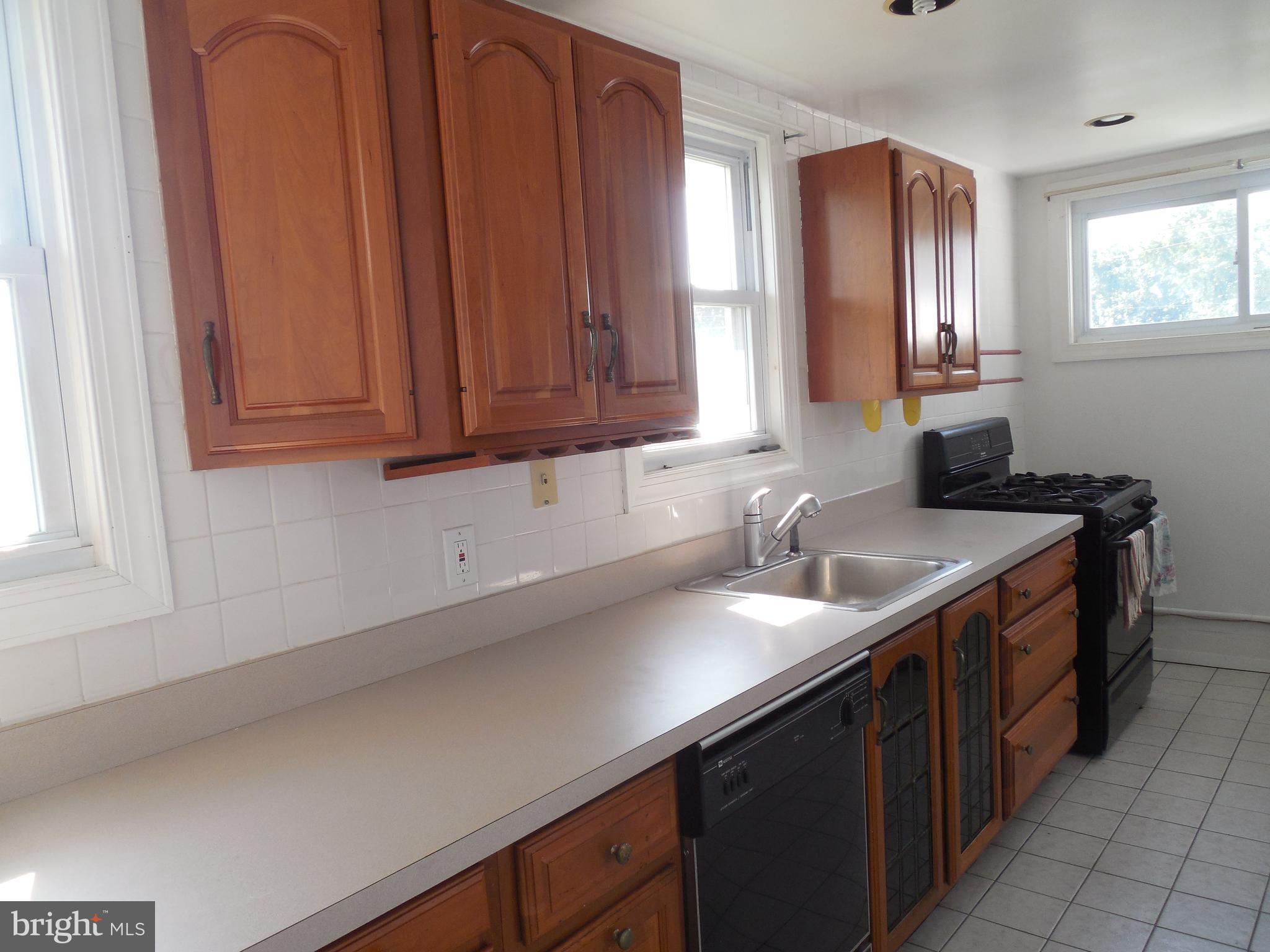 601 Old Home Road Baltimore, MD 21206 - Photo 10 of 31