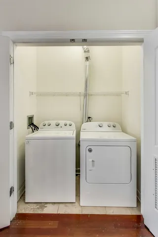 $1,692,600 | 4043 South Drexel Boulevard, Chicago, IL 60653