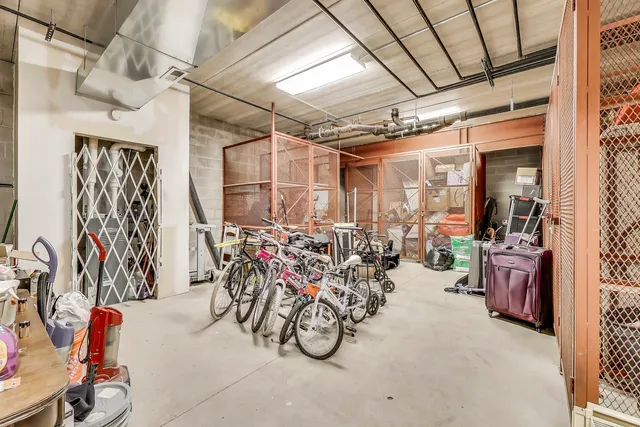 $1,692,600 | 4043 South Drexel Boulevard, Chicago, IL 60653