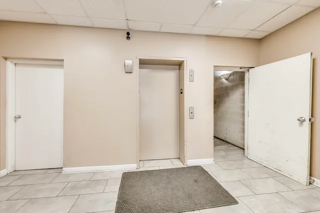 $1,692,600 | 4043 South Drexel Boulevard, Chicago, IL 60653