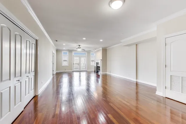 $1,692,600 | 4043 South Drexel Boulevard, Chicago, IL 60653