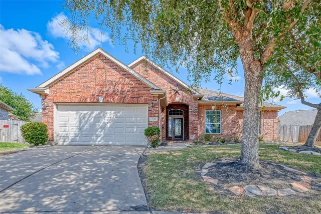 $2,500 | 13922 Normandy Court, Sugar Land, TX 77498