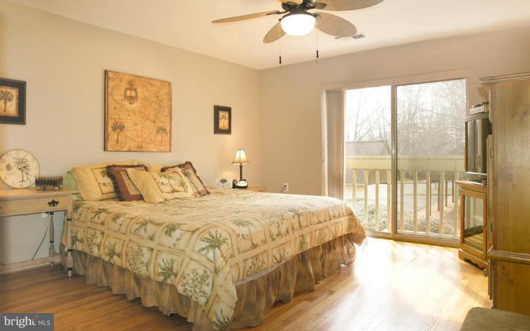 1523 Inlet Court Reston, VA 20190 - Photo 13 of 30 Master Bedroom