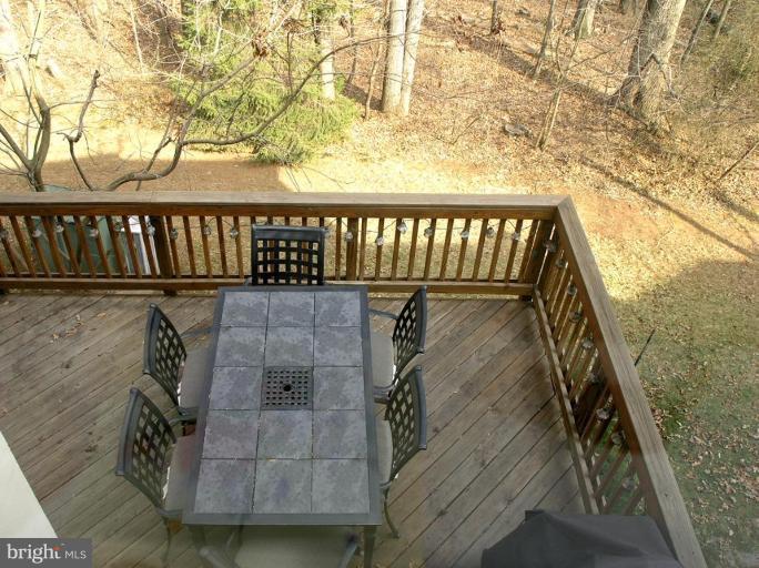 1523 Inlet Court Reston, VA 20190 - Photo 10 of 30 Exterior #3