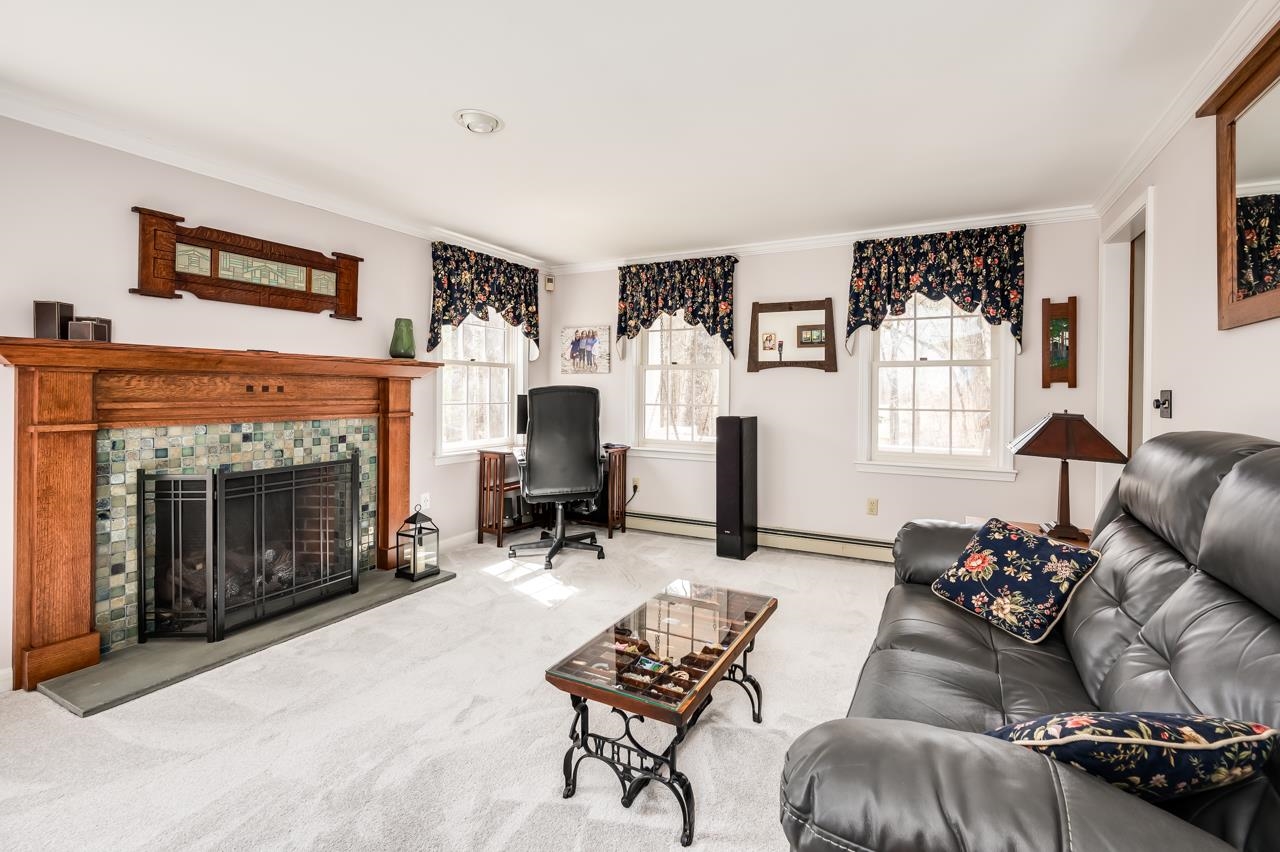 4 Meader Lane Durham, NH 03824 - Photo 11 of 34