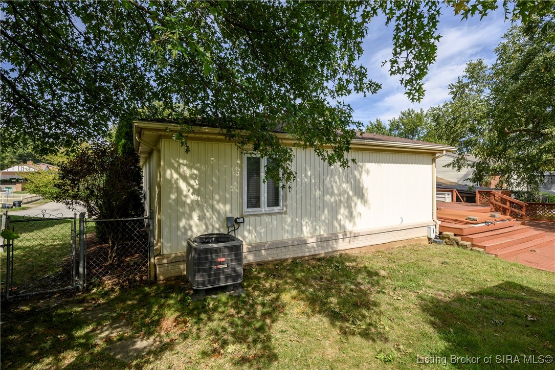 528 Drawbrook Circle New Albany, IN 47150 - Photo 34 of 38