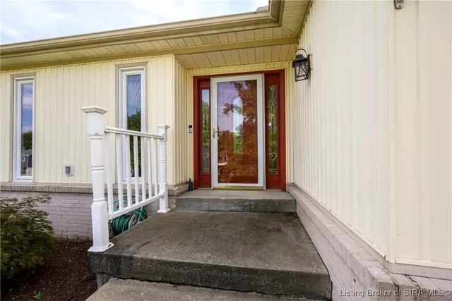 $299,900 | 528 Drawbrook Circle, New Albany, IN 47150