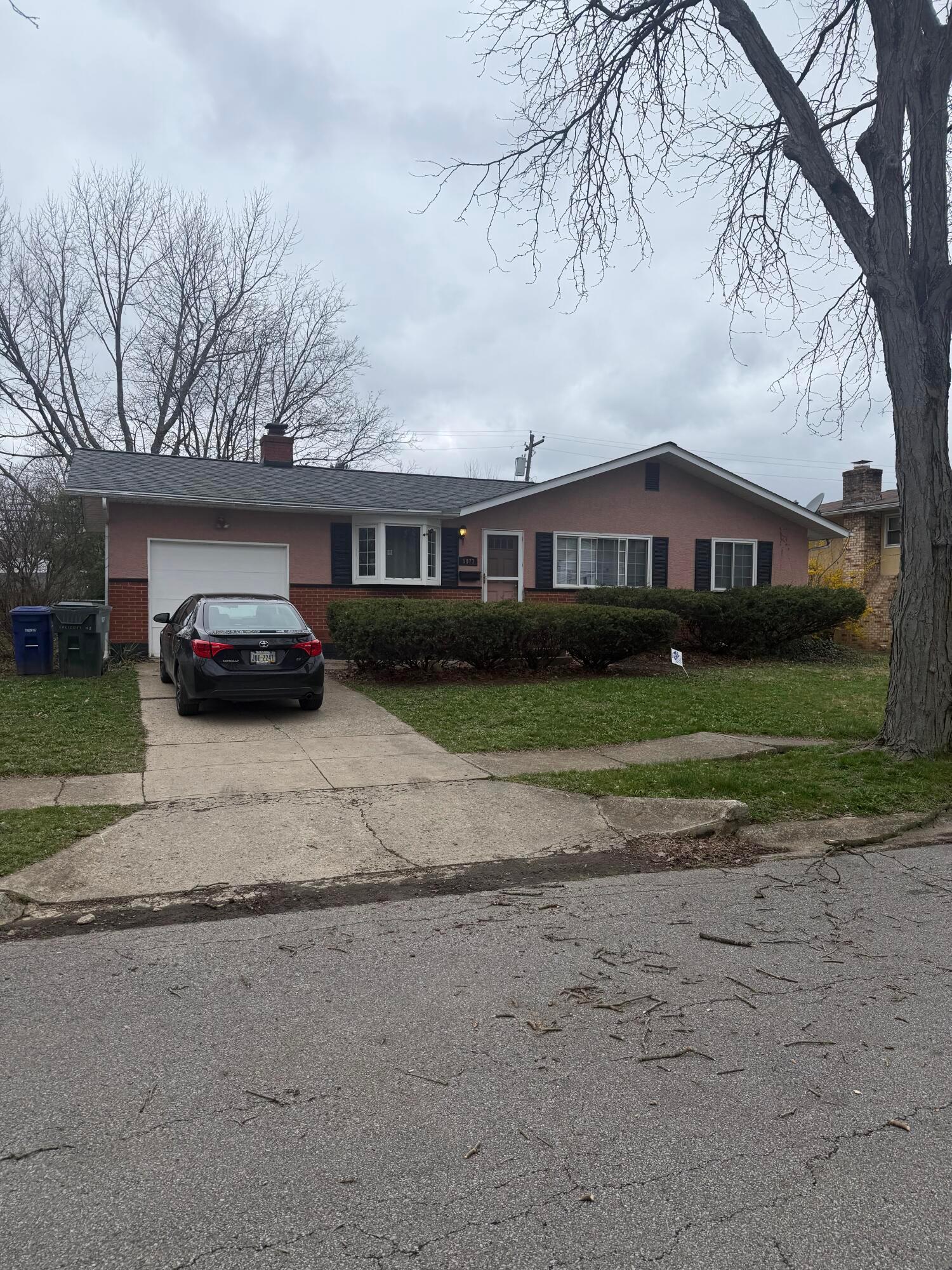 5977 Endicott Road Columbus, OH 43229 - Photo 1 of 16 IMG_0545