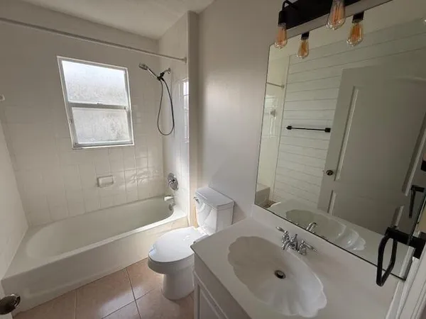 $449,900 | 8998 Southwest Bonneville Drive, Stuart, FL 34997