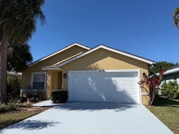 $449,900 | 8998 Southwest Bonneville Drive, Stuart, FL 34997