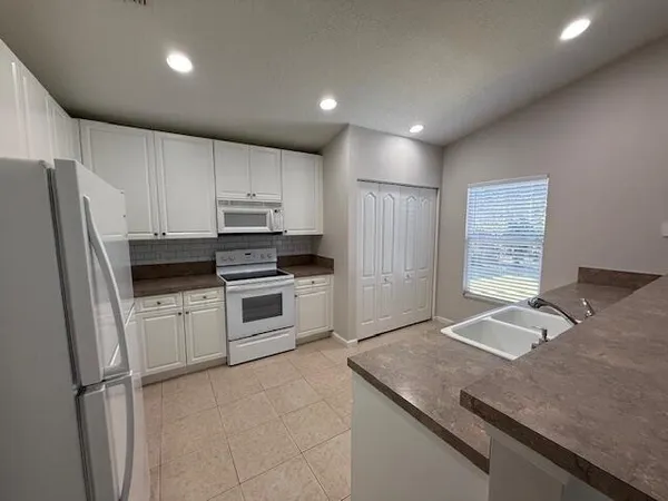 $449,900 | 8998 Southwest Bonneville Drive, Stuart, FL 34997