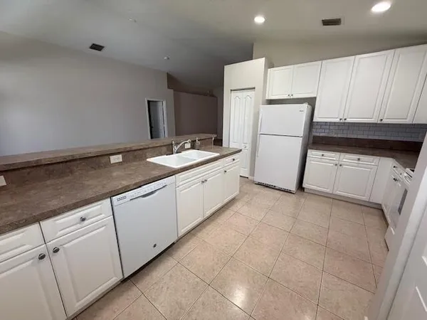 $449,900 | 8998 Southwest Bonneville Drive, Stuart, FL 34997