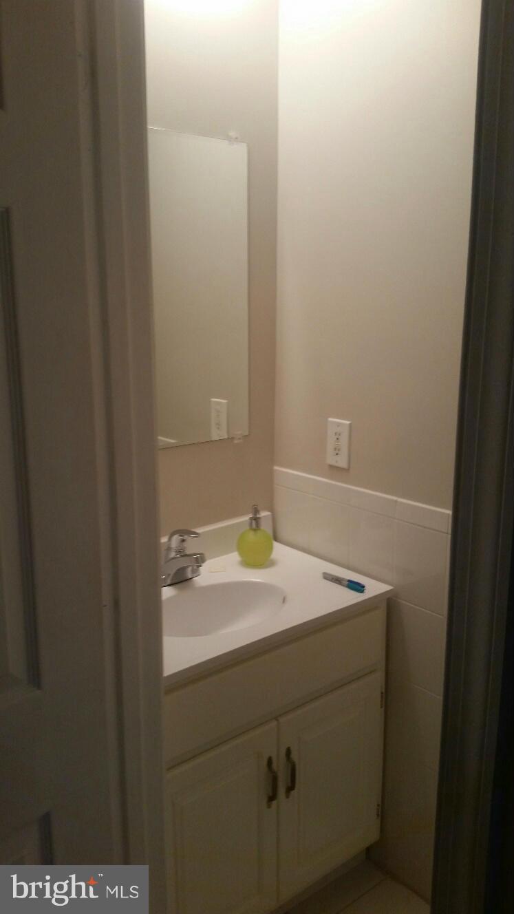1405 Montello Avenue Northeast Washington, DC 20002 - Photo 7 of 21 Half Bath