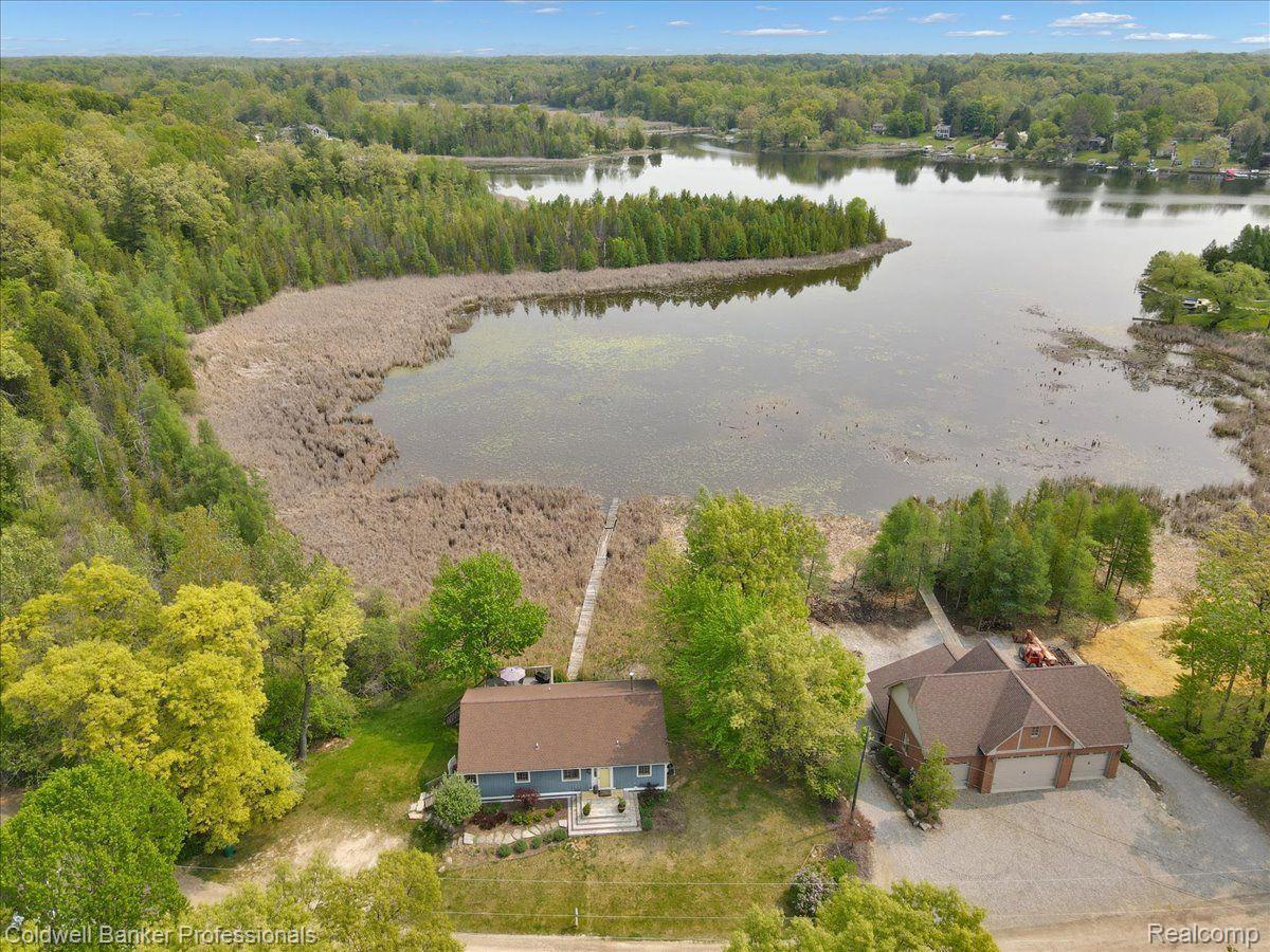 798 Gravel Ridge Road Leonard, MI 48367 - Photo 11 of 48 Gallery Image 11