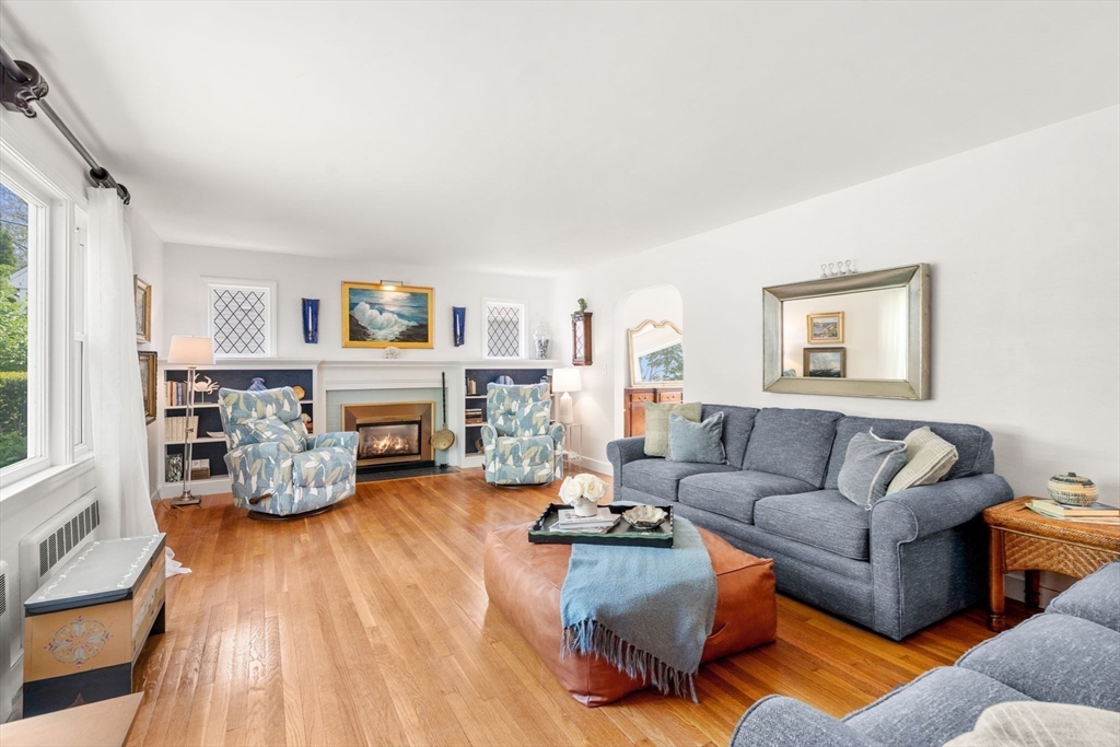 39 Manton Road Swampscott, MA 01907 - Photo 5 of 35 Gallery Image 5