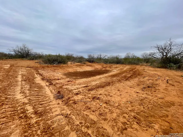 $134,900 | 2 Fm 140, Bigfoot, TX 78005