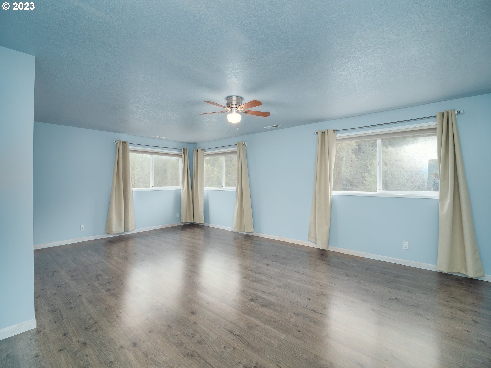 375 Porter Creek Road Winston, OR 97496 - Photo 23 of 41 Bedroom