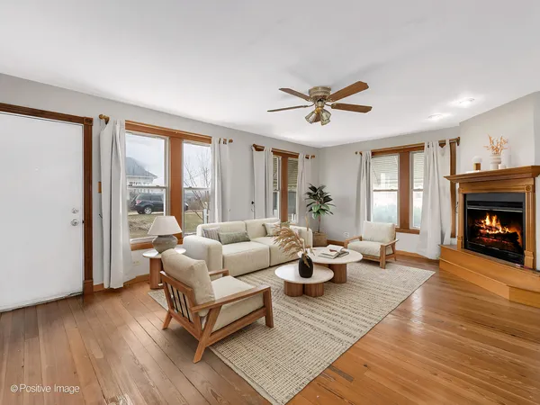$315,000 | 4817 Belmont Road, Downers Grove, IL 60515