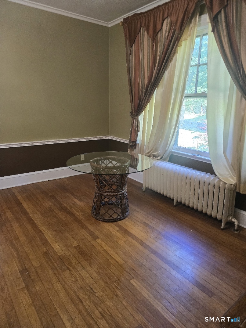 197 Ridgefield Street Hartford, CT 06112 - Photo 9 of 23 Dinning Room