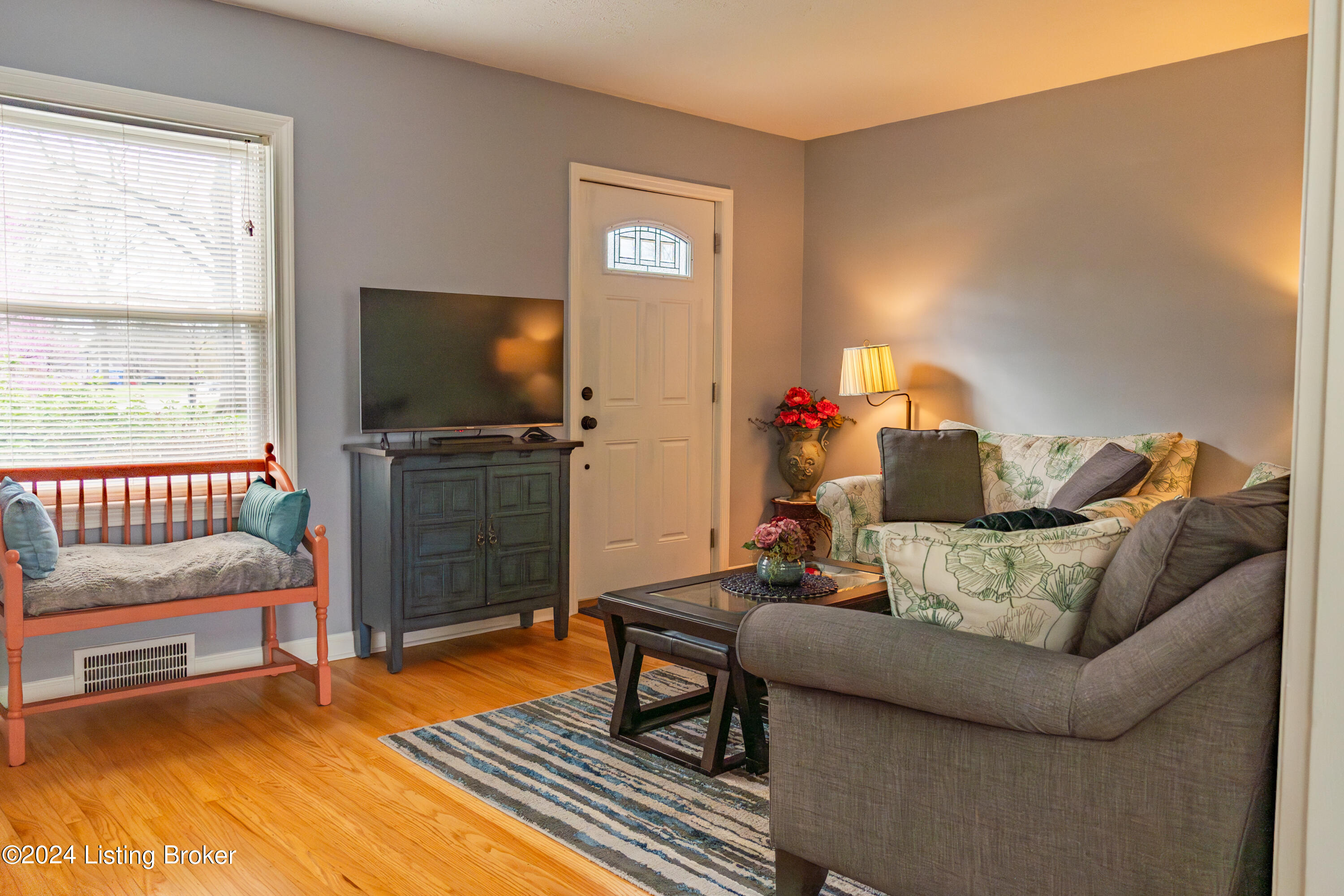 4525 Fox Run Road Louisville, KY 40207 - Photo 5 of 38 4525-Fox-Run-Rd_005