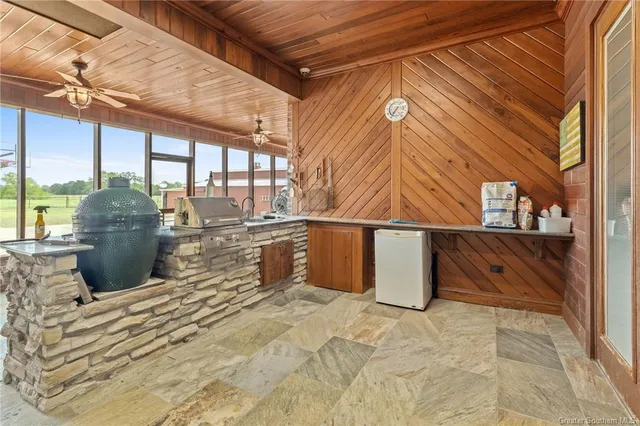 $599,000 | 8886 Martin Roy Road, Jennings, LA 70546