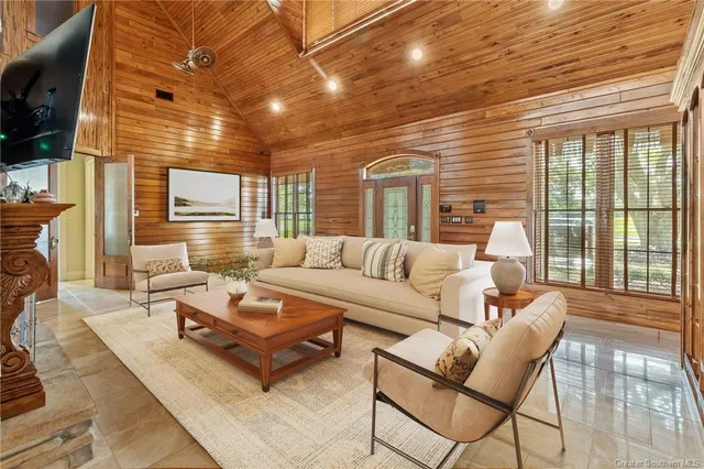 $599,000 | 8886 Martin Roy Road, Jennings, LA 70546