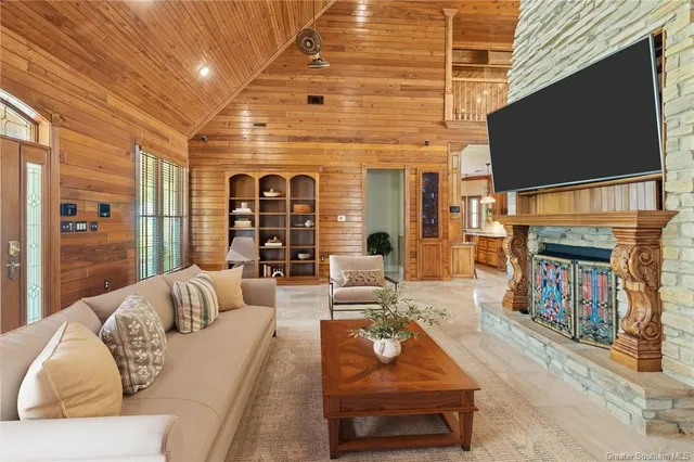 $599,000 | 8886 Martin Roy Road, Jennings, LA 70546