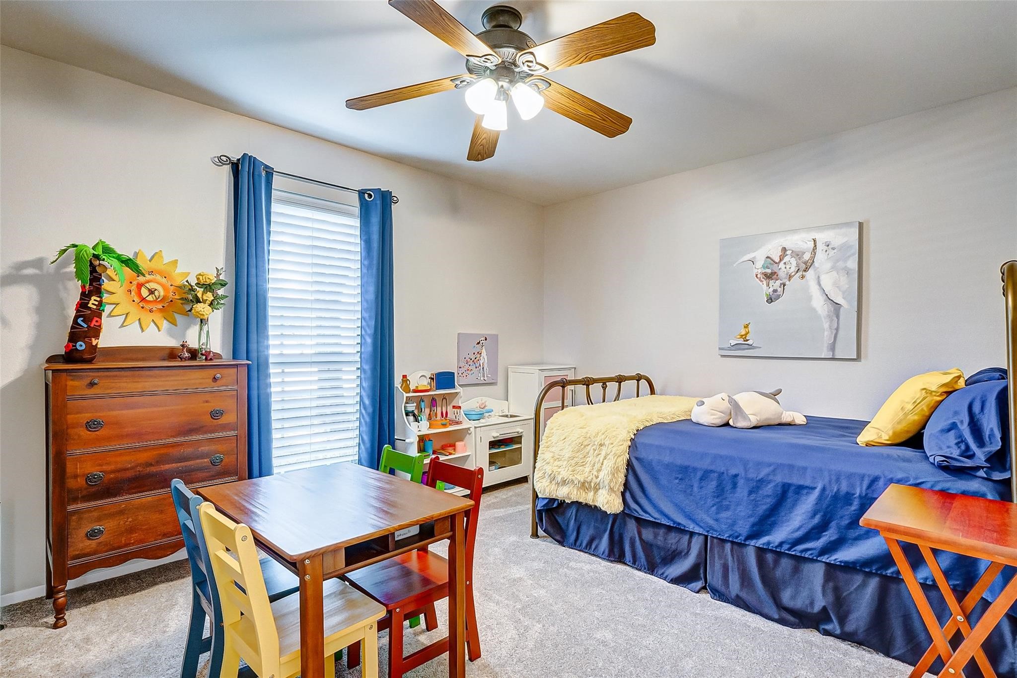 9218 Hammerly Boulevard Houston, TX 77080 - Photo 20 of 40 a view of a dining room with furniture and wooden floor