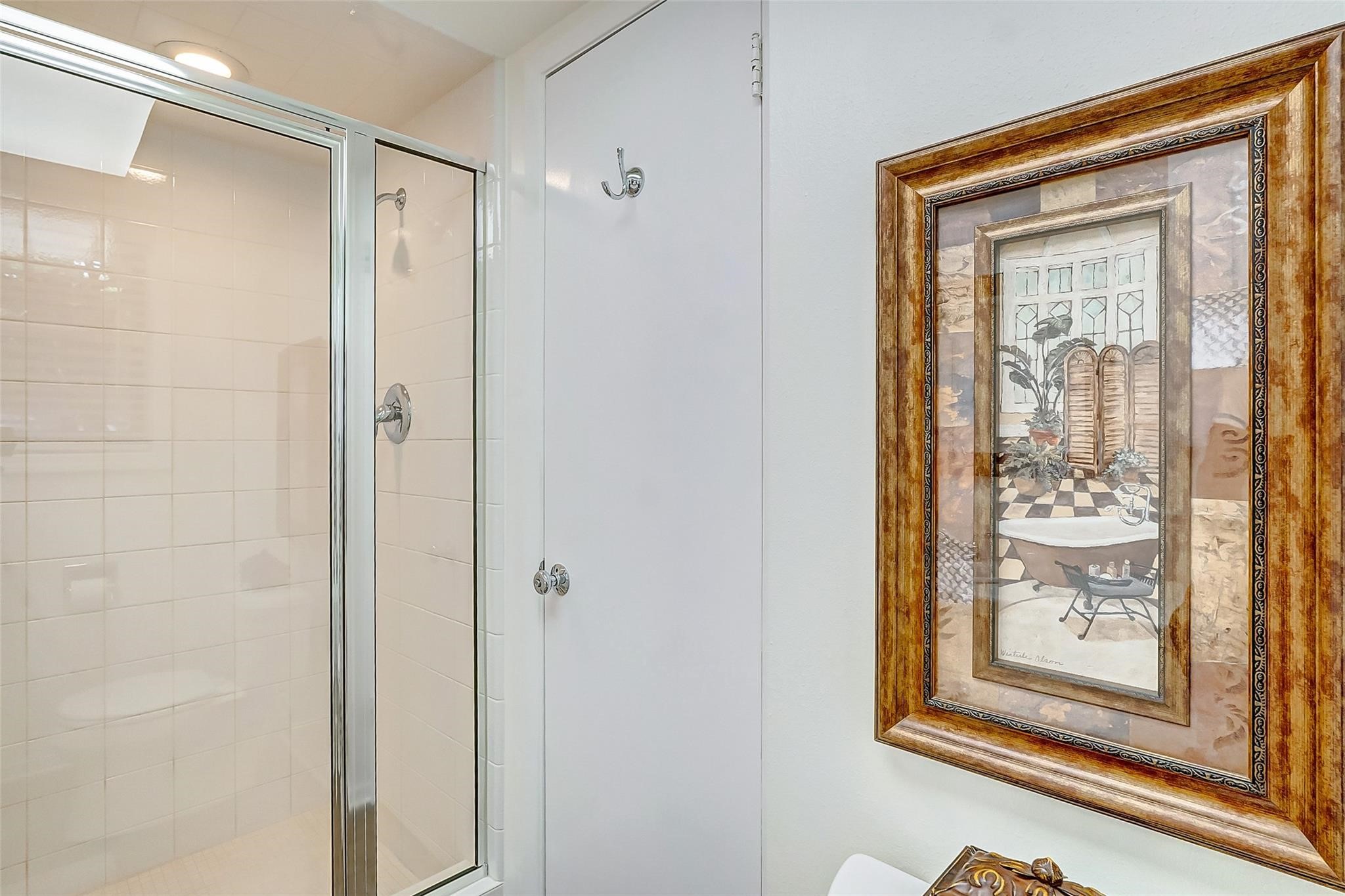 9218 Hammerly Boulevard Houston, TX 77080 - Photo 29 of 40 a view of front door