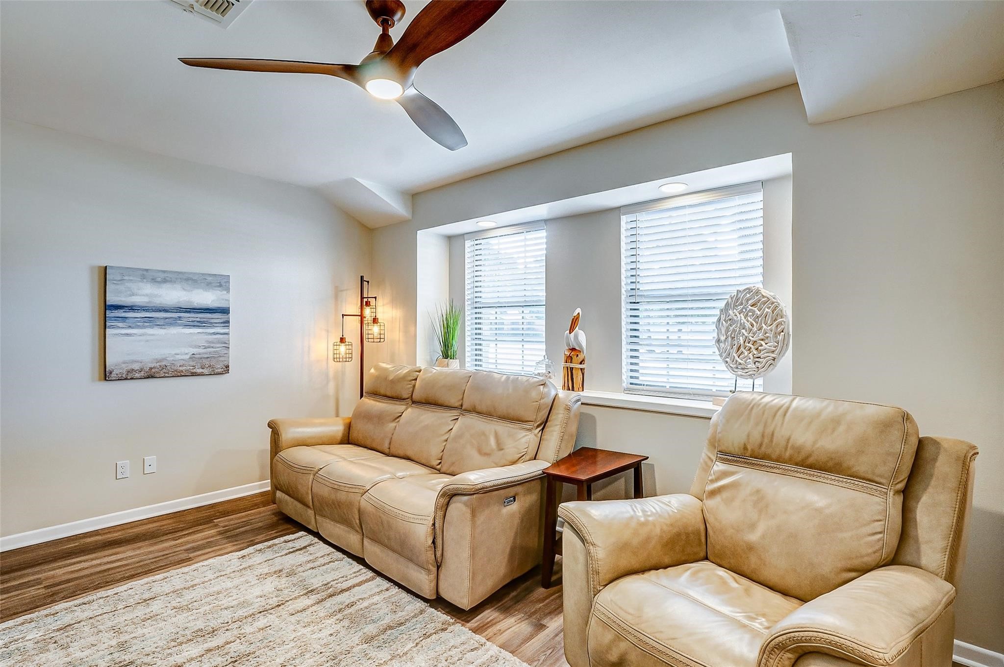 9218 Hammerly Boulevard Houston, TX 77080 - Photo 8 of 40 a living room with furniture and a window