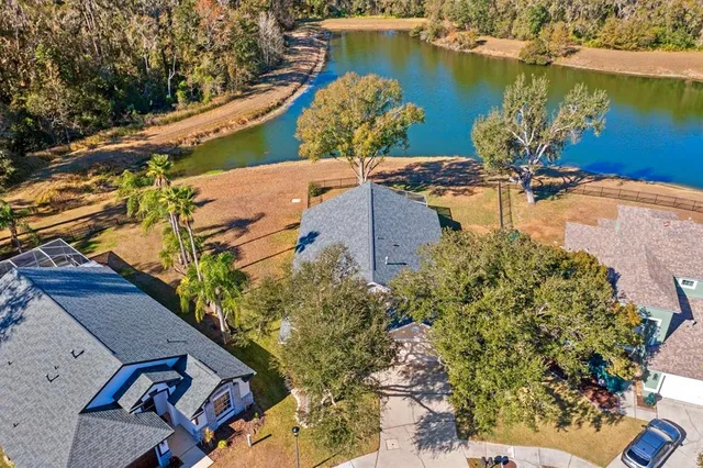 $425,000 | 5825 Hawkwood Court, Lithia, FL 33547