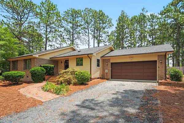 $371,000 | 1555 Longleaf Drive East, Pinehurst, NC 28374