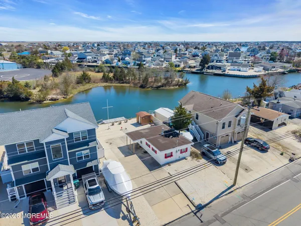$375,000 | 413 Twin Lakes Boulevard, Little Egg Harbor, NJ 08087