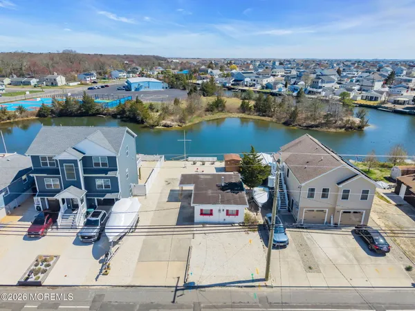 $375,000 | 413 Twin Lakes Boulevard, Little Egg Harbor, NJ 08087