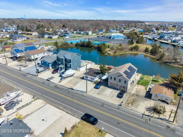 $375,000 | 413 Twin Lakes Boulevard, Little Egg Harbor, NJ 08087
