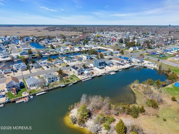 $375,000 | 413 Twin Lakes Boulevard, Little Egg Harbor, NJ 08087