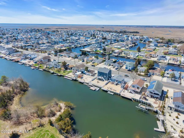 $375,000 | 413 Twin Lakes Boulevard, Little Egg Harbor, NJ 08087