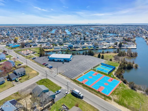 $375,000 | 413 Twin Lakes Boulevard, Little Egg Harbor, NJ 08087
