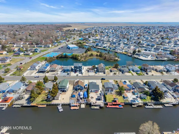 $375,000 | 413 Twin Lakes Boulevard, Little Egg Harbor, NJ 08087