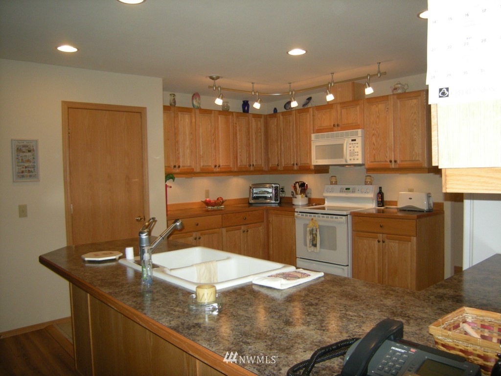 4110 East McReavy Road Union, WA 98592 - Photo 8 of 25 Gallery Image 8