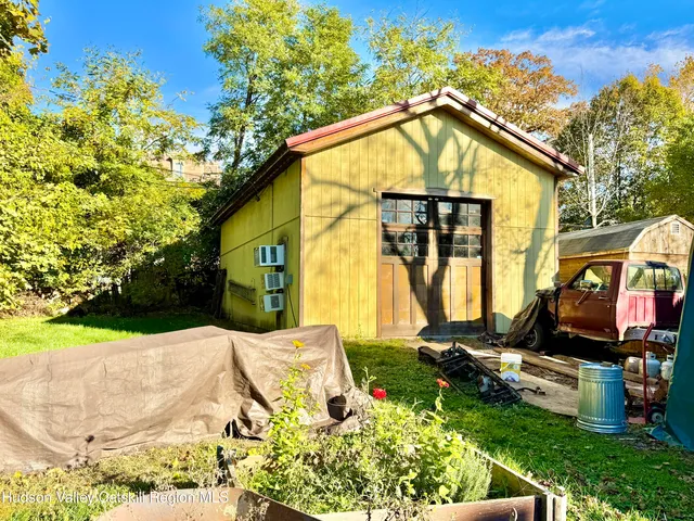 a front view of house with yard