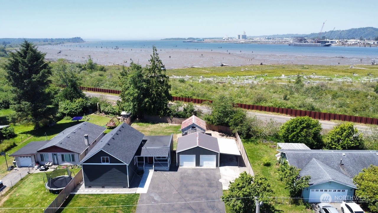 917 Calhoun Road Aberdeen, WA 98520 - Photo 2 of 37 Gallery Image 2