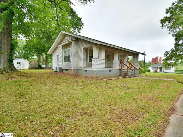 $154,900 | 215 Louisiana Street, Honea Path, SC 29654