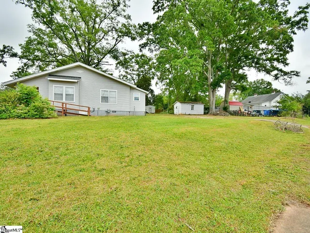 $154,900 | 215 Louisiana Street, Honea Path, SC 29654