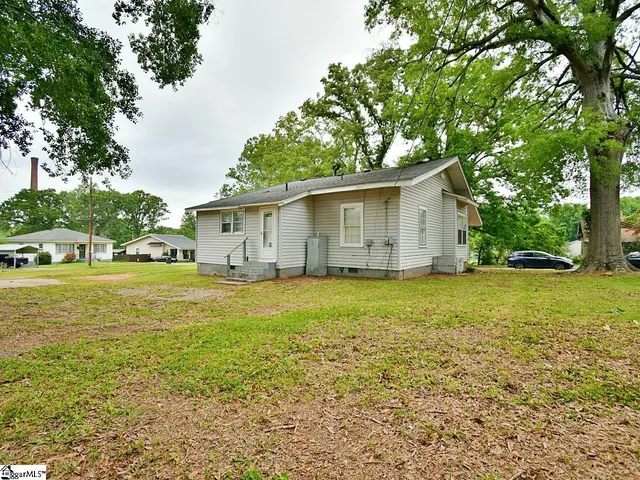 $154,900 | 215 Louisiana Street, Honea Path, SC 29654