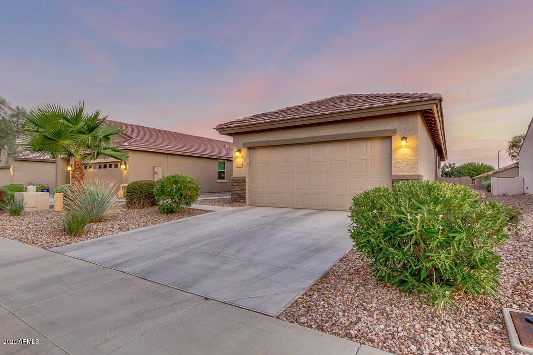 22585 West Moonlight Path Buckeye, AZ 85326 - Photo 13 of 49 04-Moonlight