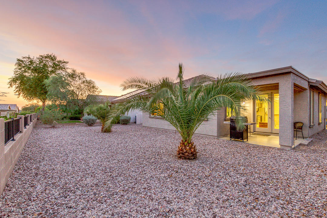 22585 West Moonlight Path Buckeye, AZ 85326 - Photo 9 of 49 38-Moonlight