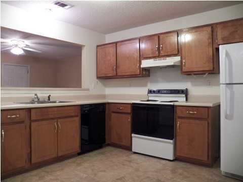 417 Cooper Street Crestview, FL 32539 - Photo 2 of 15 Gallery Image 2