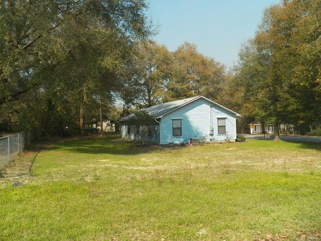 417 Cooper Street Crestview, FL 32539 - Photo 8 of 15 Gallery Image 8