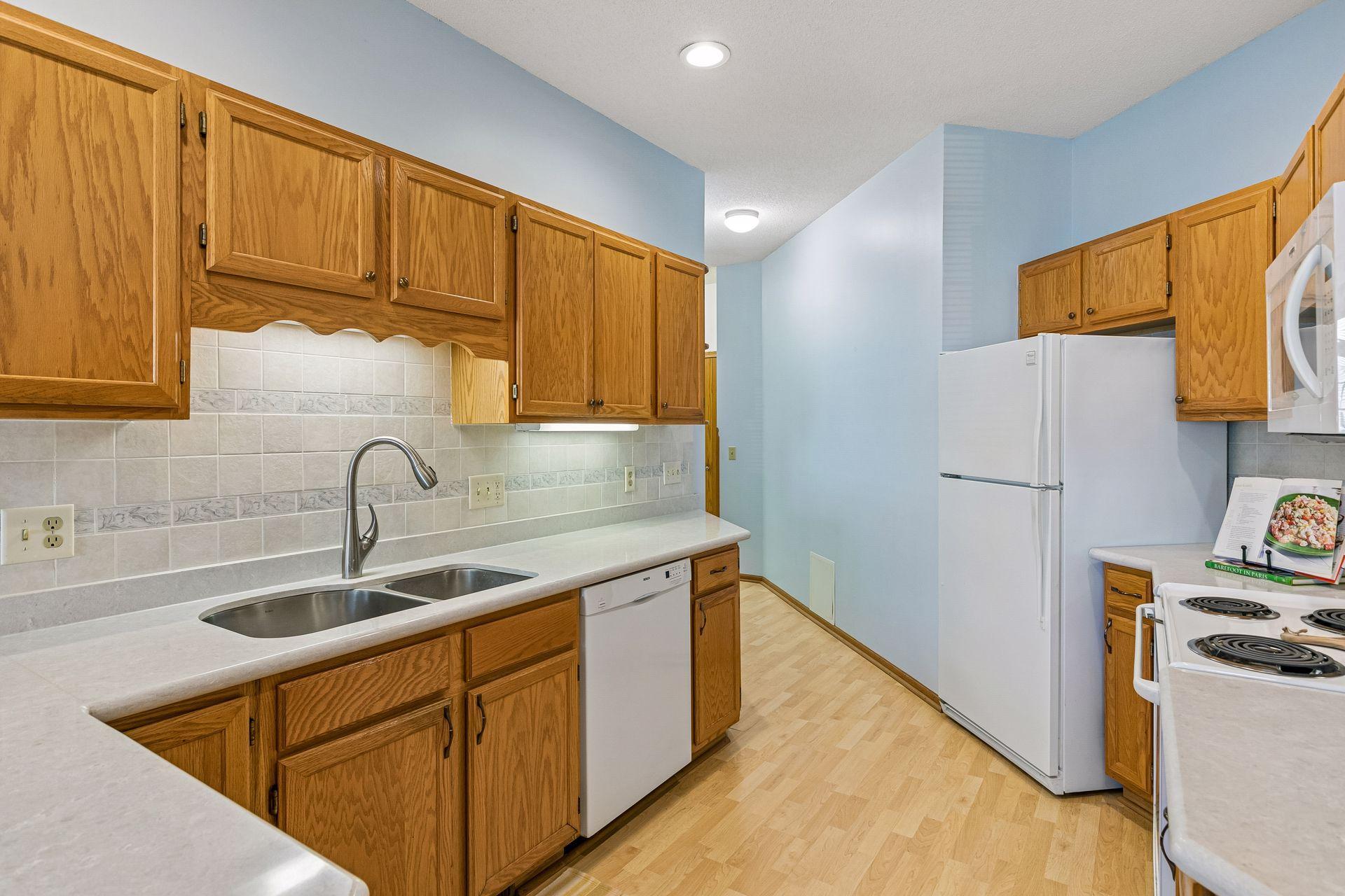 6936 Inverness Court, Unit 23 Inver Grove Heights, MN 55077 - Photo 14 of 44 Gallery Image 14
